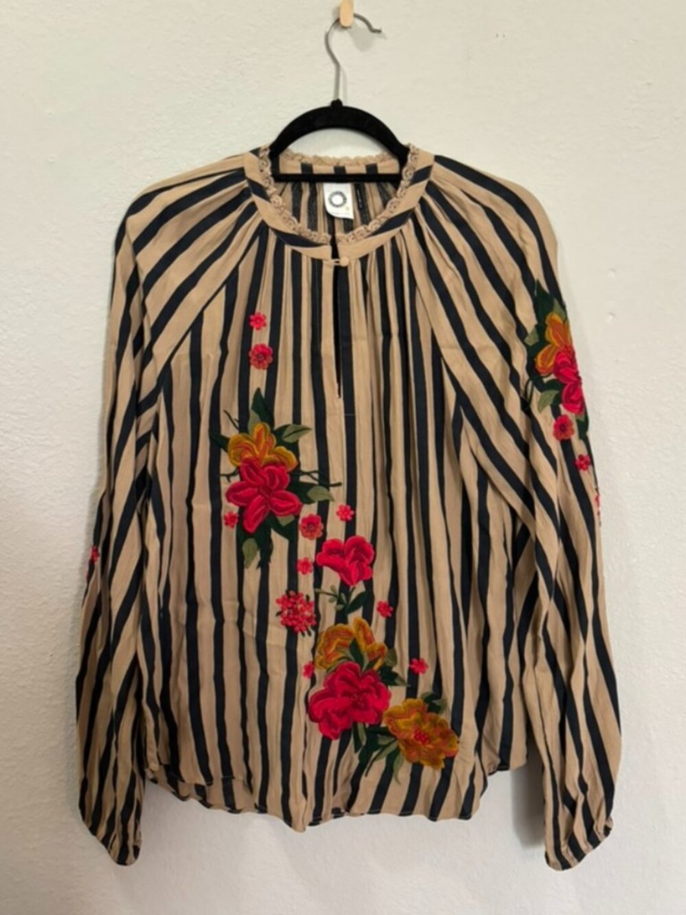 Anthropologie Akemi + Kin Striped Floral Embroidered Boho Blouse Size M
